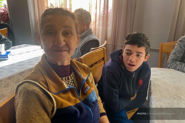 Благотворительная столовая для вынужденных переселенцев из Арцаха открылась в Гюмри при поддержке армяно-французской ассоциации Луйс - Sputnik Армения