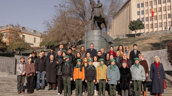 Երևանում հարգանքի տուրք են մատուցել մարշալի հիշատակին - Sputnik Արմենիա