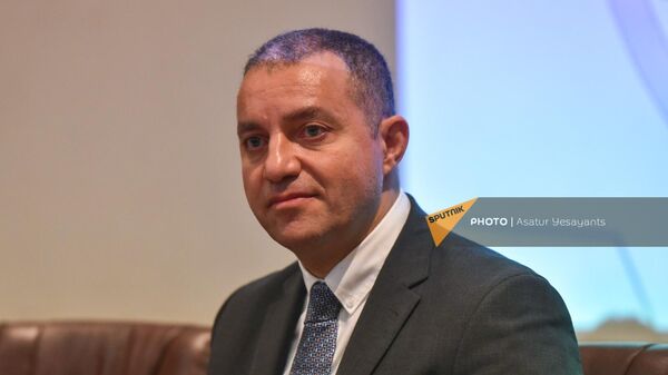 Министр экономики Ваан Керобян на пресс-конференции, посвященной участию Армении во всемирной выставке ЭКСПО 2025: Осака, Кансай, Япония и презентации армянского павильона (20 декабря 2023). Еревaн - Sputnik Армения