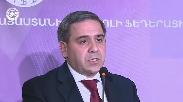 Армен Меликбекян выступает на выборах президента ФФА (23 декабря 2023). Еревaн - Sputnik Армения
