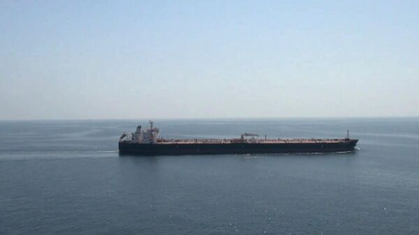 Кадр из видео, опубликованной военно-морскими силами Ирана с нефтяным танкером Advantage Sweet в Оманском заливе (28 апреля 2023). - Sputnik Արմենիա