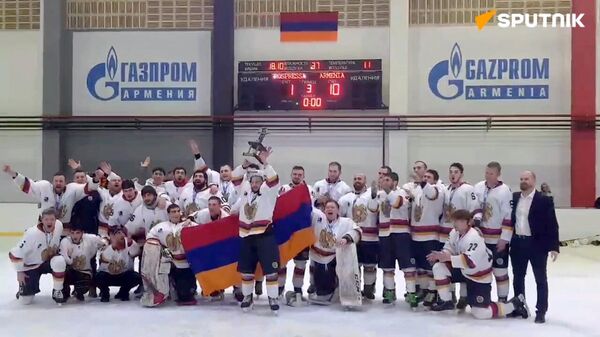 Хоккейная сборная Армении стала победителем турнира Ереванские ночи - Sputnik Армения