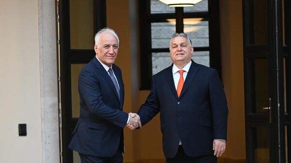Президент Ваагн Хачатурян встретился с премьер-министром Венгрии Виктором Орбаном (7 февраля 2024). Будапешт - Sputnik Армения
