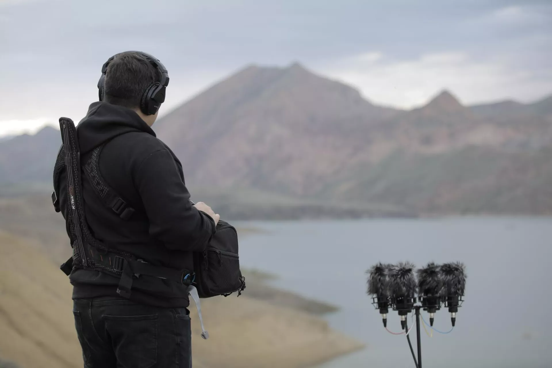 Со-основатель платформы “Armenian Sound” Арсен Акопян во время работы на Азатском водохранилище - Sputnik Армения, 1920, 15.02.2024