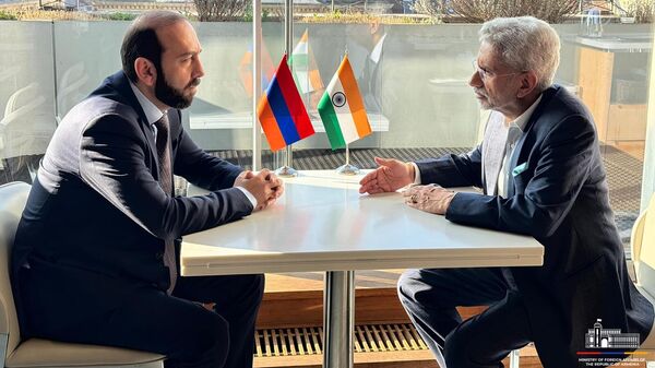 Встреча министров иностранных дел Армении и Индии Арарата Мирзояна и Субраманьяма Джайшанкара в рамках Мюнхенской конференции по безопасности (18 февраля 2024). Мюнхен - Sputnik Армения