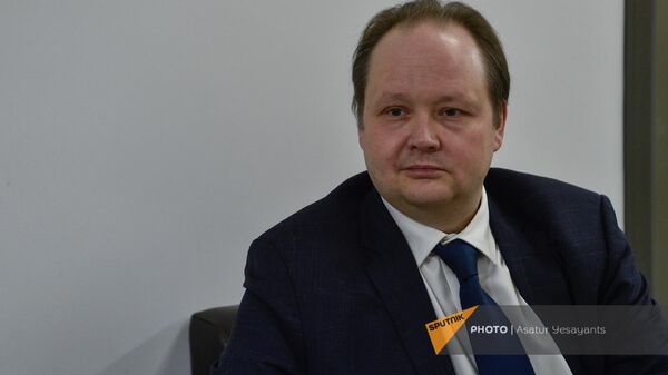 Советник посольства РФ в Армении Александр Новиков в гостях радио Sputnik - Sputnik Армения