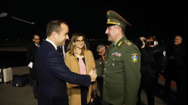 Глава Минобороны Франции Себастьян Лекорню прибыл в Ереван - Sputnik Армения