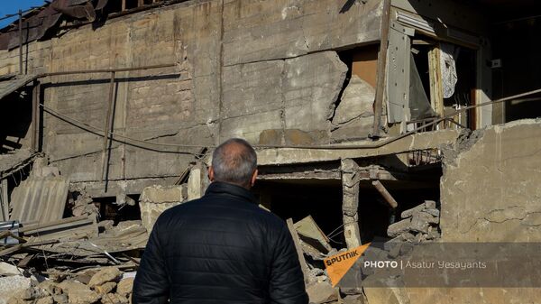 Ситуация на месте взрыва в доме, расположенном на 34-й улице района Эребуни, спустя 20 дней после трагедии - Sputnik Армения