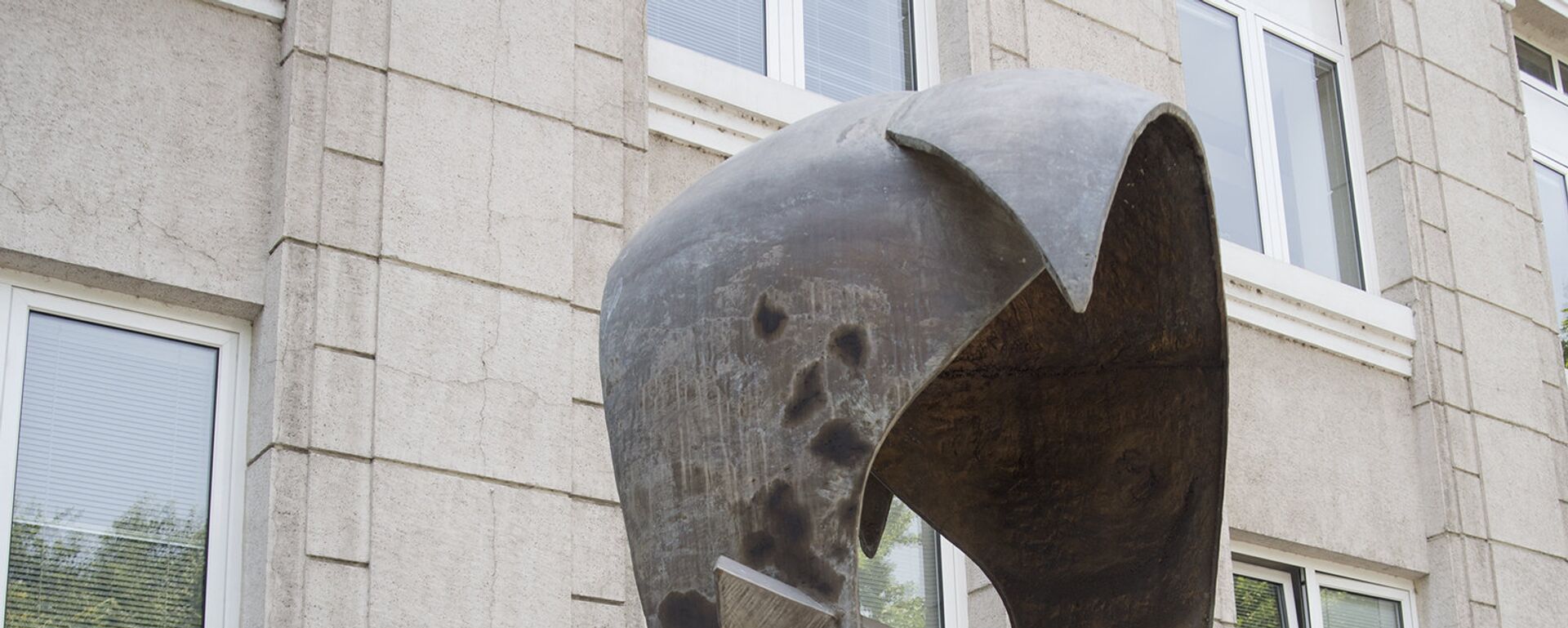 Памятник армянскому драму напротив здания Центробанка - Sputnik Արմենիա, 1920, 14.09.2021