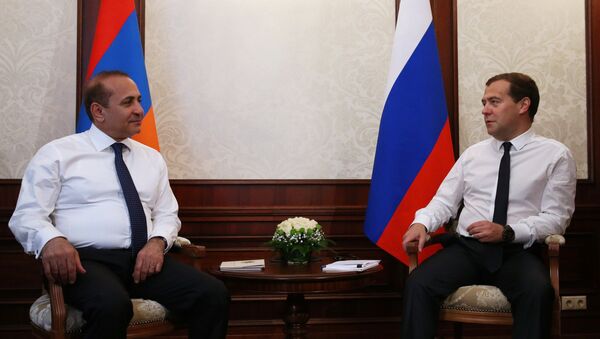 Д.Медведев провел переговоры с премьер-министромАрмении О.Абраамяном в Сочи - Sputnik Արմենիա