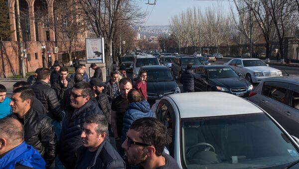 Автопробег против запрета на праворульные автомобили в Армении - Sputnik Արմենիա