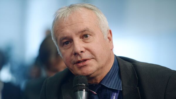 Политолог, старший советник президента германо-российской Внешнеторговой Палаты Александр Рар на XI заседании клуба Валдай в Сочи. - Sputnik Армения