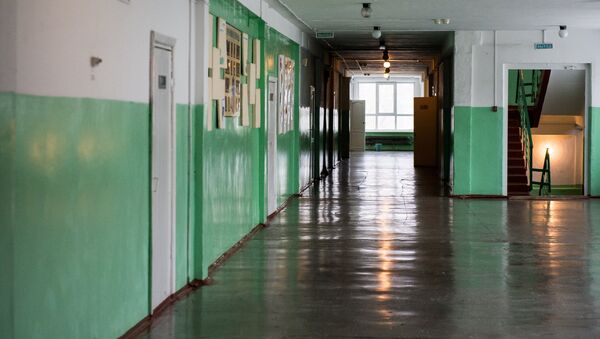 Пустой коридор в одной из школ - Sputnik Արմենիա