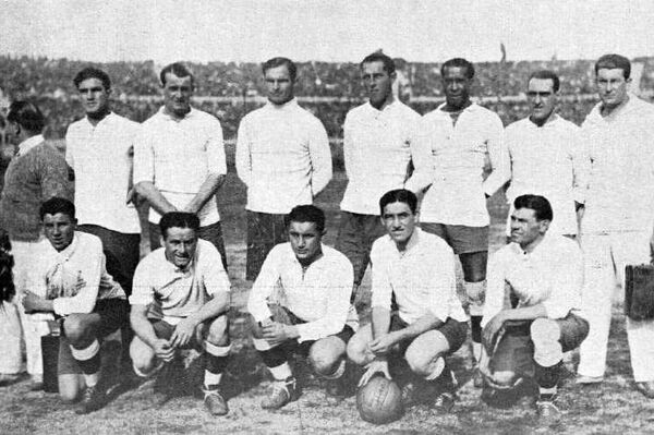 Чемпионы мира по футболу 1930г - сборная Уругвая - Sputnik Армения