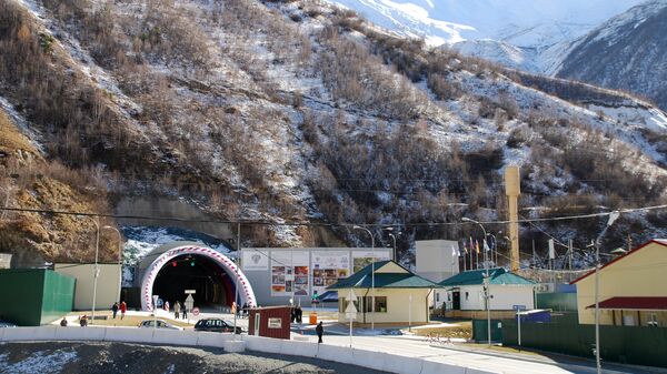 Рокский перевальный тоннель, соединяющий Россию с Южной Осетией, открыт после капитальной реконструкции - Sputnik Արմենիա