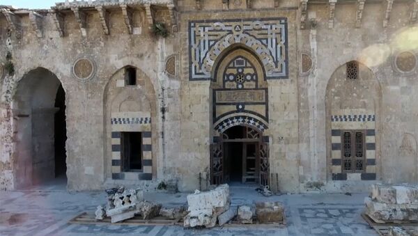 В Алеппо восстановливают мечеть Омейядов, разрушенной террористами - Sputnik Армения