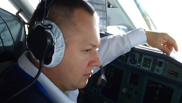Второй пилот самолета самолета Ан-148-100В авиакомпании Саратовские авиалинии Сергей Гамбарян - Sputnik Армения