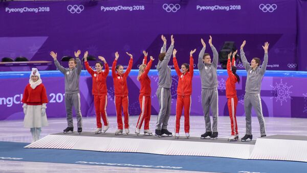 Российская сборная по фигурному катанию на пьедестале олимпиады в Пхенчхане - Sputnik Արմենիա