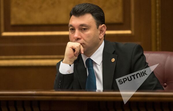 Заседание Национального собрания РА. Эдуард Шармазанов Заседание Национального собрания РА. Эдуард Шармазанов - Sputnik Армения