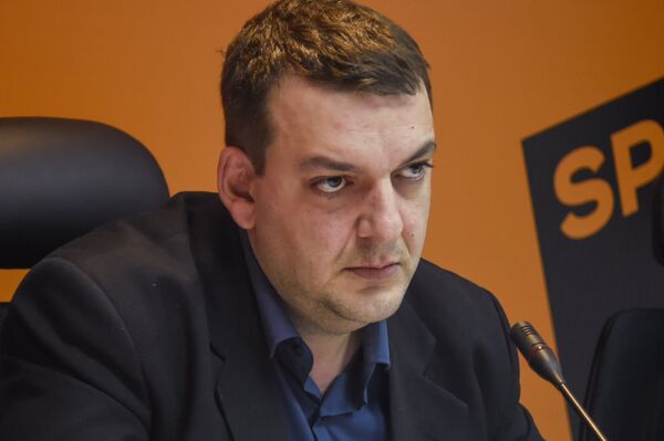Специалист по информационной безопасности, политолог Тигран Кочарян Специалист по информационной безопасности, политолог Тигран Кочарян - Sputnik Армения