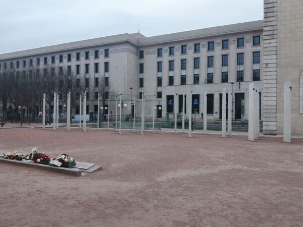 Армяне Лиона почтили память жертв сумгаитских погромов на главной площади города Понсэ (28 февраля 2018) Лион, Франция Армяне Лиона почтили память жертв сумгаитских погромов на главной площади города Понсэ (28 февраля 2018) Лион, Франция - Sputnik Армения
