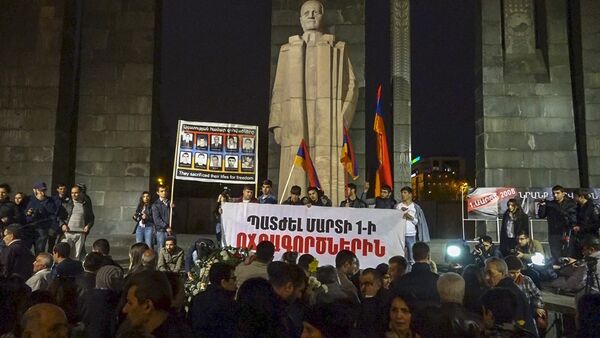 В Ереване прошло ежегодное шествие в память о событиях 1 марта 2008 года - Sputnik Армения