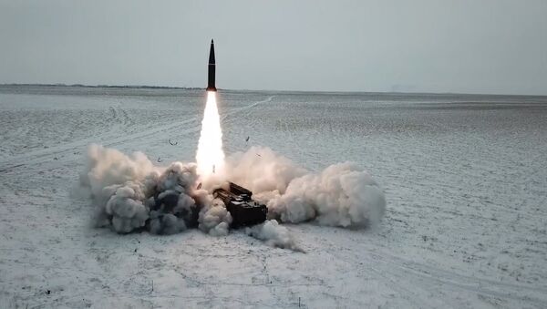 Боевой пуск ракеты ОТРК «Искандер-М» состоялся на полигоне Капустин Яр - Sputnik Армения