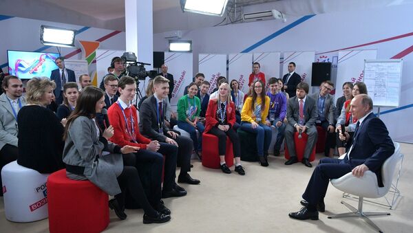 Беседа с победителями и финалистами проектов форума «Россия – страна возможностей». Владимир Путин - Sputnik Армения
