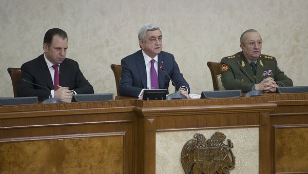 Президент Серж Саргсян, Министр Обороны Виген Саргсян и Начальник Генерального штаба Мовсес Акопян - Sputnik Армения
