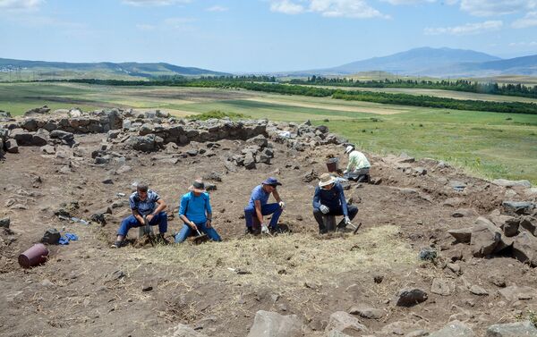 Армяно-итальянская археологическая экспедиция в Котайкской области - Sputnik Армения