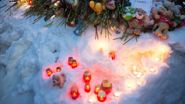 Акции в память о погибших при пожаре в ТЦ Зимняя вишня - Sputnik Армения