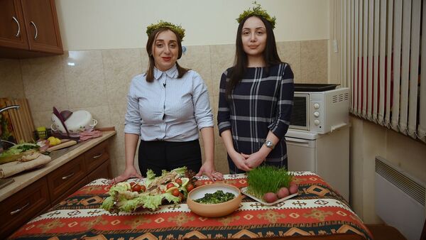 В гостях у шеф-повара: как приготовить рыбу и шпинат к пасхальному столу - Sputnik Армения