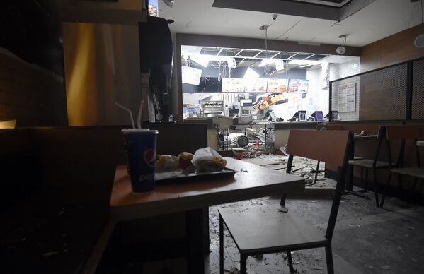 Взрыв в ресторане Бургер кинг в Ереване - Sputnik Армения