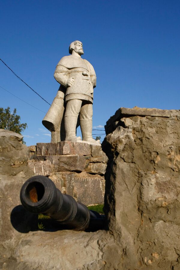 Памятник Емельяну Пугачеву в Саранске - Sputnik Армения
