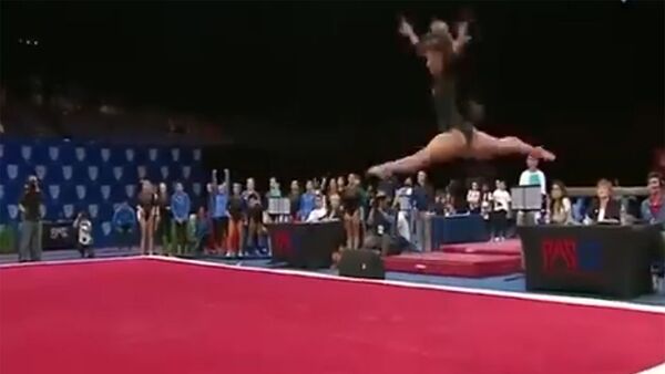 Американская гимнастка Кейтлин Охаши удивляет гибкостью - Sputnik Армения