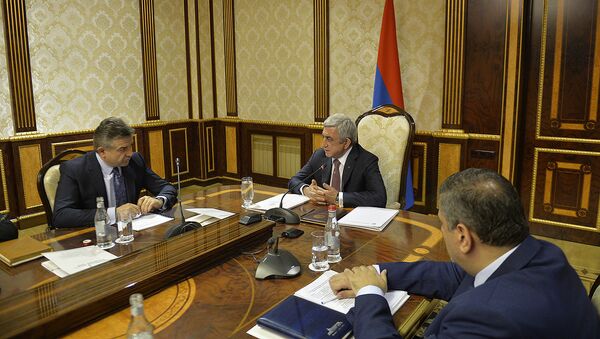 Президент и премьер министр Армении Серж Саргсян и Карен Карапетян - Sputnik Արմենիա