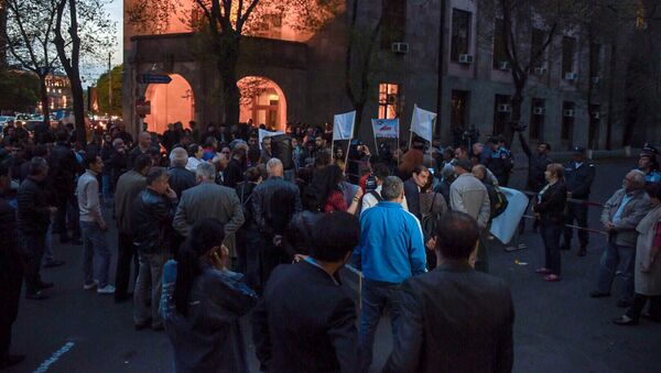 Акция протеста у здания РПА (11 апреля 2018). Ереван - Sputnik Արմենիա