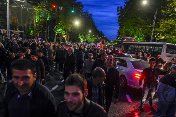 Акция протеста Мой Шаг (13 апреля 2018). Площадь Франции, Ереван Акция протеста Мой Шаг (13 апреля 2018). Площадь Франции, Ереван - Sputnik Армения