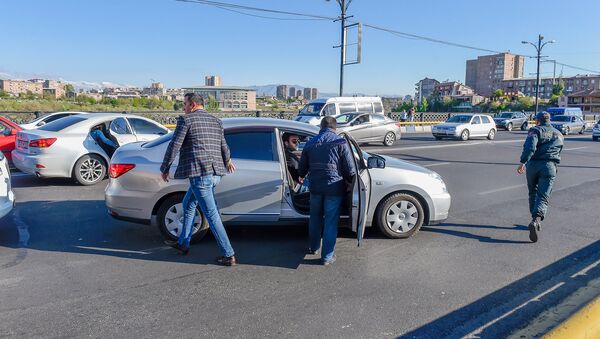 Ситуация на мосту Киевян (16 апреля 2018). Ереван - Sputnik Արմենիա