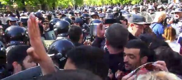 Ситуация на проспекте Баграмян - Sputnik Армения