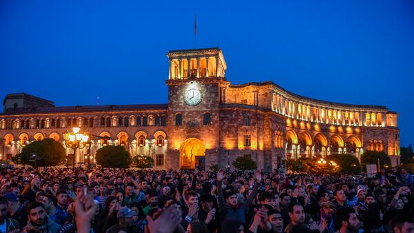 Митинг оппозиции на площади Республики. Анна Акопян (17 апреля 2018). Ереван - Sputnik Արմենիա