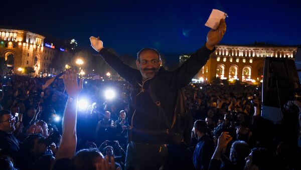 Митинг оппозиции на площади Республики (17 апреля 2018). Ереван - Sputnik Արմենիա
