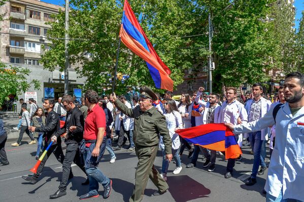 Ուսանողների քայլերթը Մաշտոցի պողոտայով, ապրիլի 23 - Sputnik Արմենիա