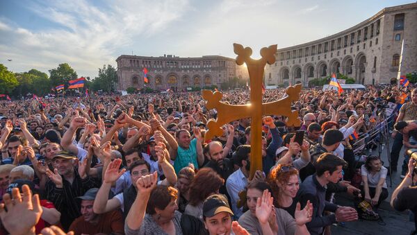Митинг на площади Республики (2 мая 2018). Еревaн - Sputnik Արմենիա