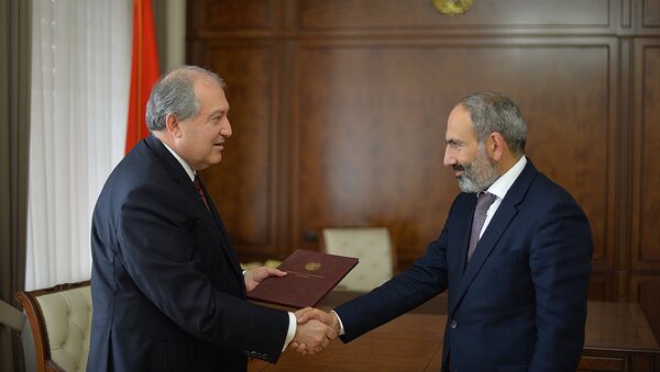 Президент и премьер-министр Армении Армен Саркисян и Никол Пашинян (8 мая 2018). Еревaн - Sputnik Армения