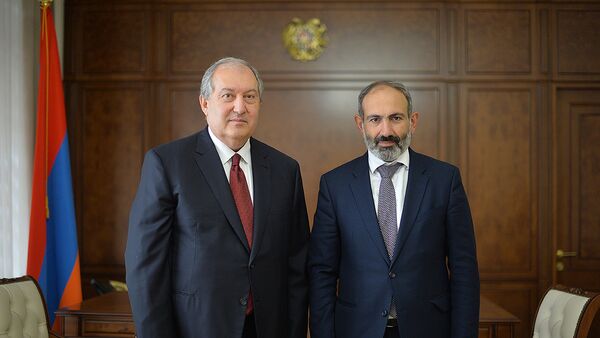 Президент и премьер-министр Армении Армен Саркисян и Никол Пашинян (8 мая 2018). Еревaн - Sputnik Армения