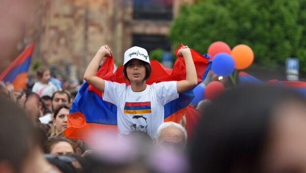 Площадь Республики после выбора Никола Пашиняна премьер-министром Армении (8 мая 2018). Еревaн - Sputnik Արմենիա