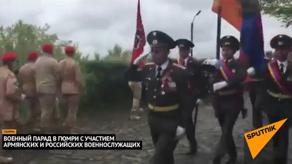 Военный парад в Гюмри с участием армянских и российских военнослужащих - Sputnik Армения
