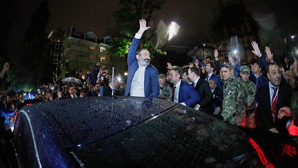 Премьер-министр Армении Никол Пашинян встретился с армянской общиной в Сочи (13 мая 2018). Россия - Sputnik Արմենիա