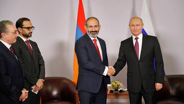 Встреча Президента России Владимира Путина и премьер-министра Армении Никола Пашиняна (14 мая 2018). Сочи - Sputnik Армения